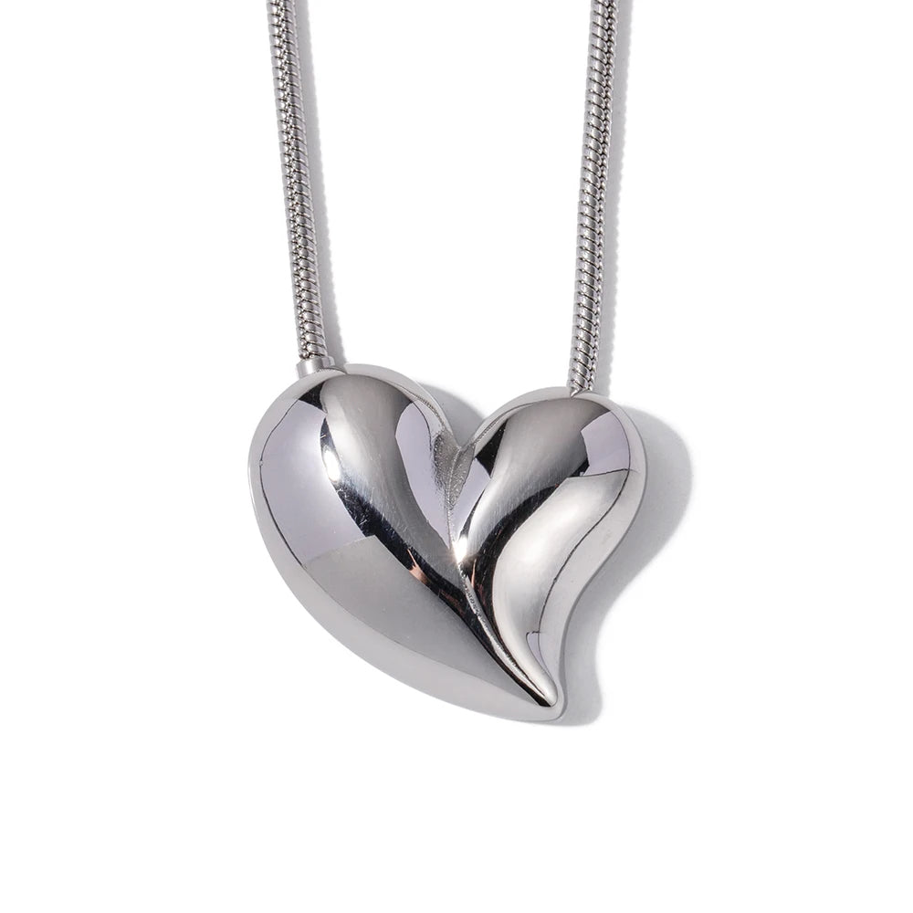 HEART NECKLACE