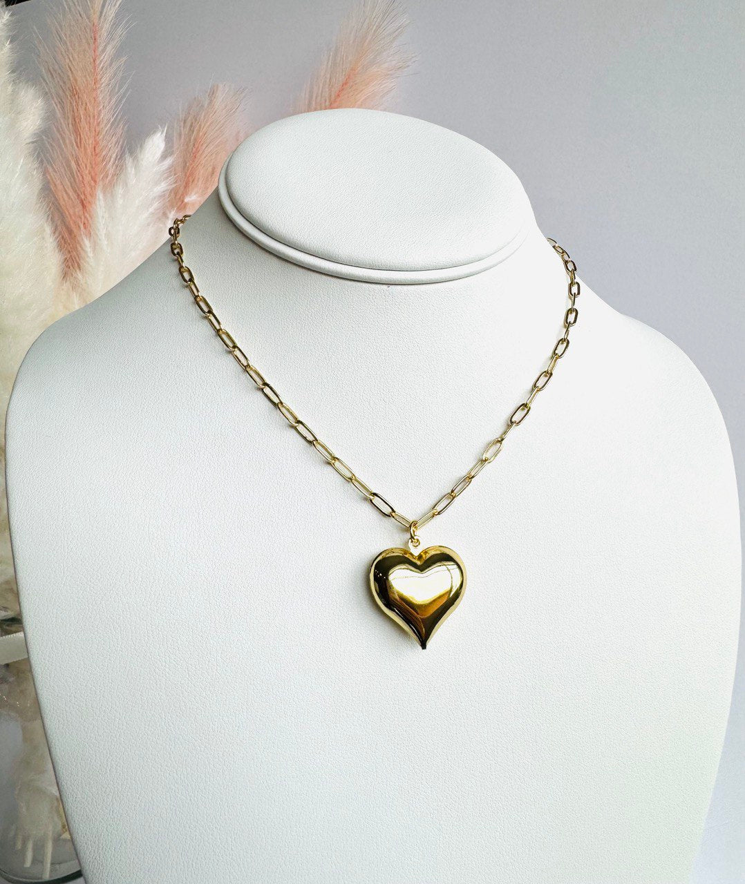 HEART NECKLACE